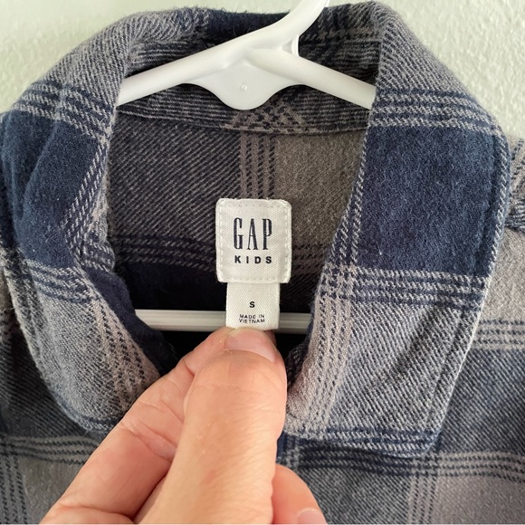 Lot of fall flannels and thermal, Gap, Cat & Jack - Picture 7 of 9